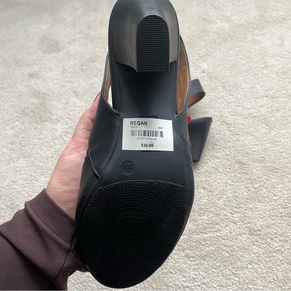 Dress Barn Peep Toe Heels - Picture 2 of 5